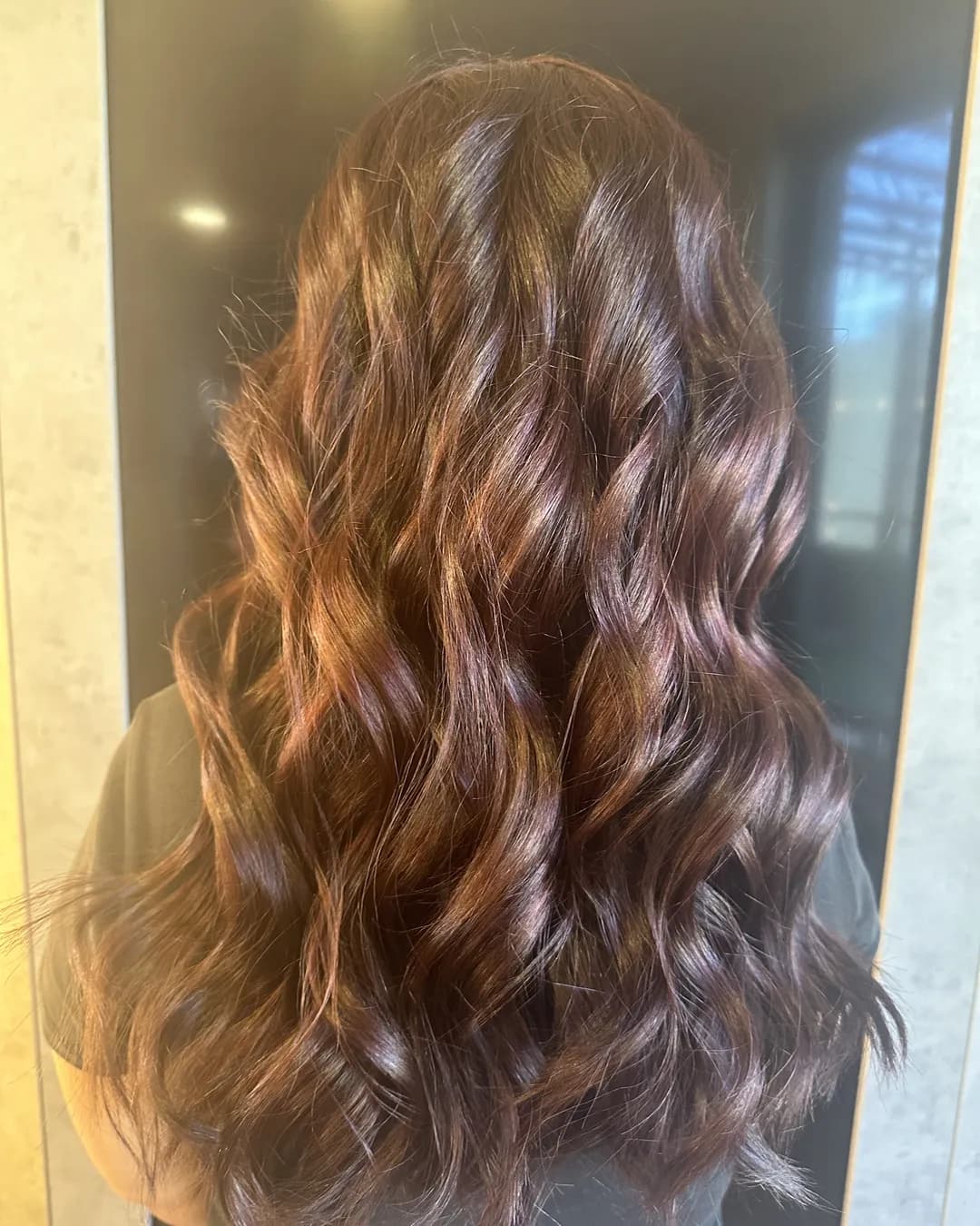 Depois: o mesmo cabelo com caracóis largos
